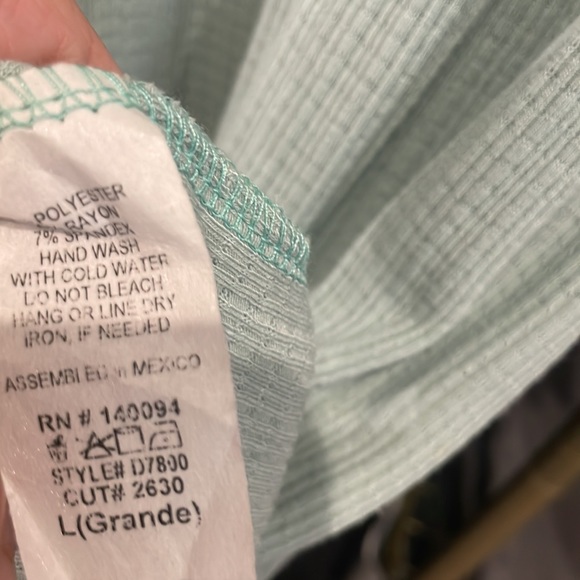 Tiered Mid-length Dress - Picture 3 of 4